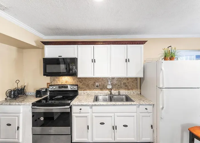 Eagles Landing 101 Apartment *